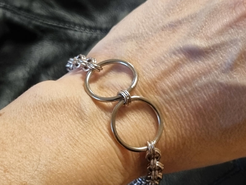 Armband 2 stora ringar