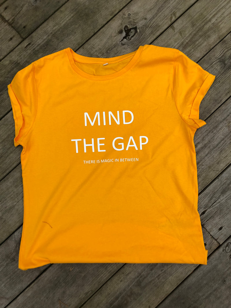 T-shirt - MIND THE GAP